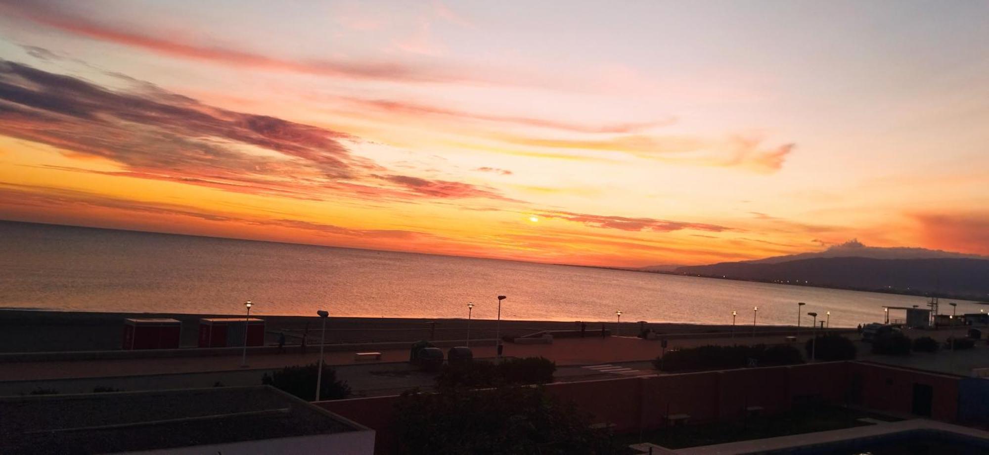 Primera Linea, Magnificas Vistas Al Mar Y A La Playa Retamar  Bagian luar foto